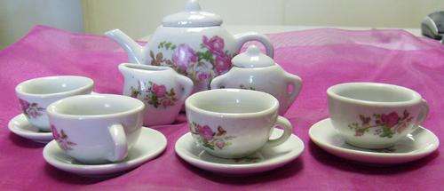 DOLLS HOUSE TINY PORCELAIN TEA SET - PINK 11 PIECES