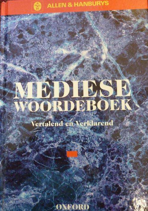 MEDIESE WOORDEBOED. Vertalend en Verklarend.