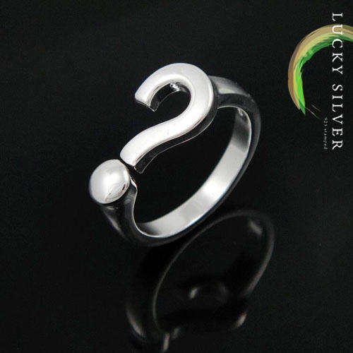 30% SALE!!! SILVER "?" Ring