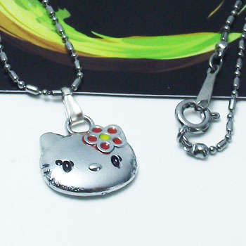 Hello Kitty Pendant & Necklace