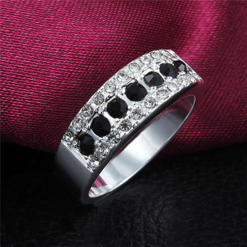 Fantastic price!! Sterling Silver filled Ring with simulated diamonds sizes 7 - 8
