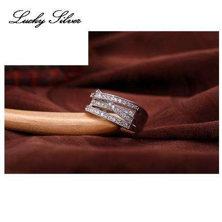 Fantastic price!! Sterling Silver - filled Ring with simulated diamonds Sizes 7-9