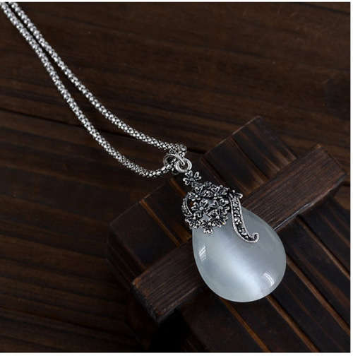 Fantastic price!!Sterling Silver - filled Necklace and Earring Moon stone Set