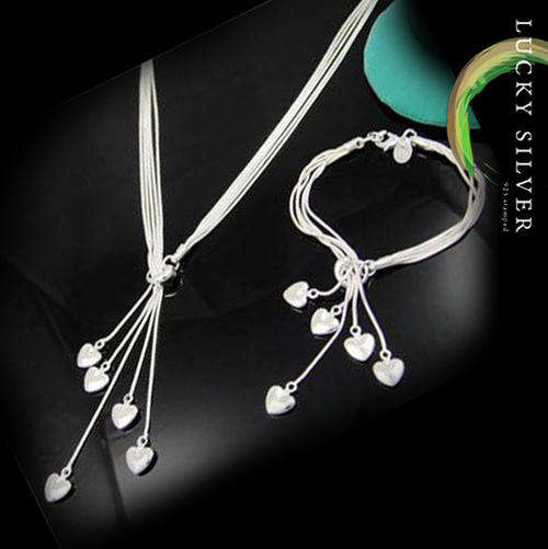 SPECIAL ORDER FOR JANNES: Lariat HEART NECKLACE