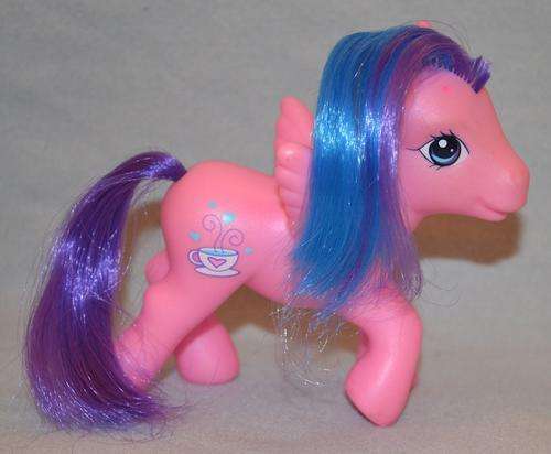 Hasbro My Little Pony (G3) Tira-mi-su (the big sister from the Sharing Tea Set)