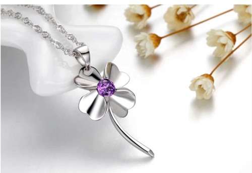 Beautiful Four Leaf Clover Necklace Made With Swarovski Elements, S925 SILVER necklace included.