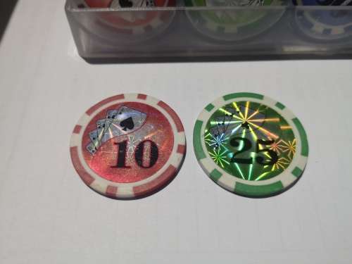 Poker Chips in Clear Acrylic Rack with Cover (5 Rows / 98 Chips)