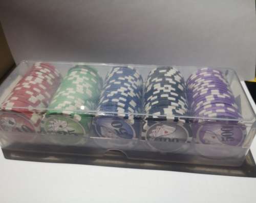 Poker Chips in Clear Acrylic Rack with Cover (5 Rows / 98 Chips)