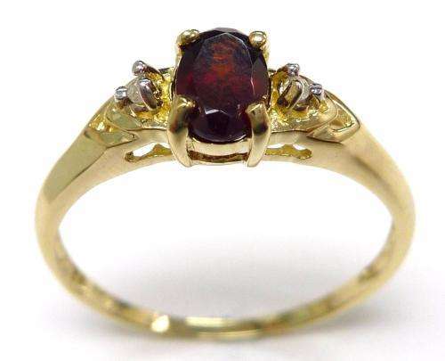BRILLIANT 9CT SOLID YELLOW GOLD GARNET AND DIAMOND RING ***