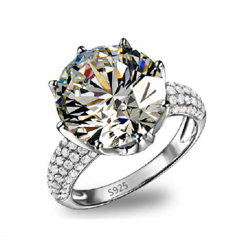 **R3299.00** Extraordinary 8ct SIMULATED Diamond Designer Solitaire Ring - Size 7 / N / 17.3mm