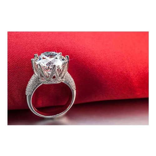 **R3299.00** Extraordinary 8ct SIMULATED Diamond Designer Solitaire Ring - Size 7 / N / 17.3mm