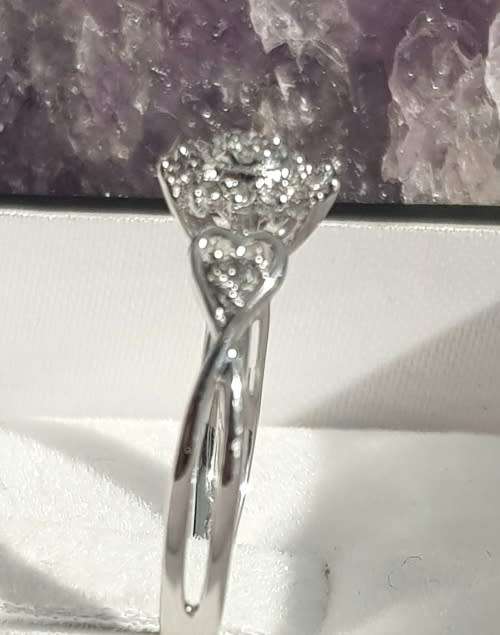 **HALO DESIGN | R27451** ROUND CUT | 0.300ct | DIAMOND RING | WHITE GOLD