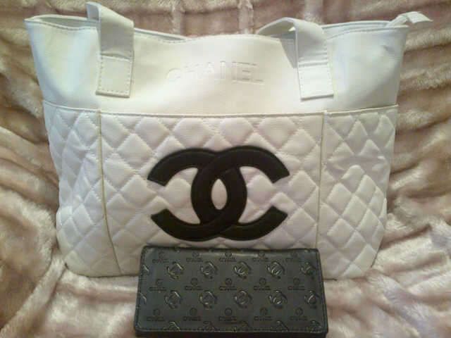 COCO CHANEL HANDBAG AND WALLET COMBO - NO TAG! ONLY CC ON ZIPS & CC PRINT INSIDE BAG