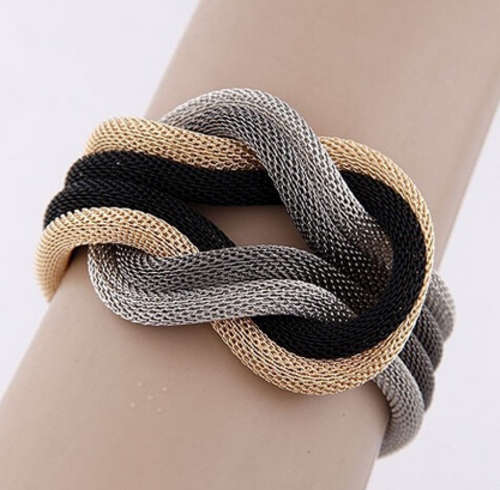 GORGEOUS!! BLACK,SILVER AND GOLD PLATED KNOTTED BRACELET ERV R999