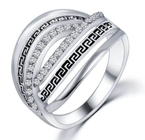 PHENOMENAL!! SILVER PLATED WITH SIMULATED DIAMOND RING SIZE 7.17.3MM/O