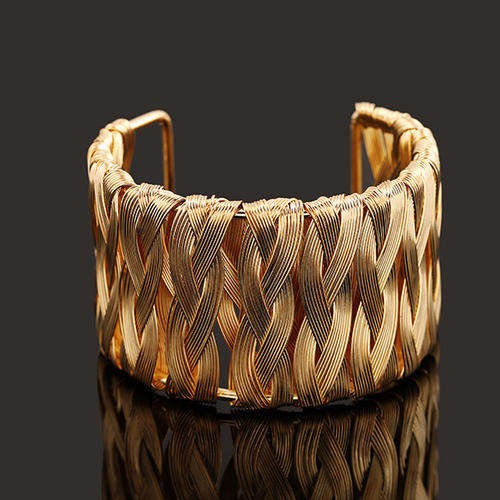 MIND-BOGGLING!! YELLOW GOLD PLATED WEAVED BANGLE ERV R999
