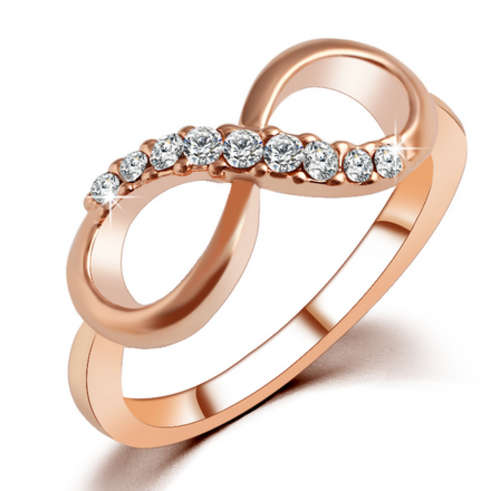 SPARKLING!! 14K GOLD PLATED INFINITY DESIGN RING WITH SIMULATED DIAMOND RING SIZE 7/17.3 MM/ O
