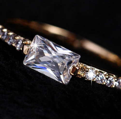 STUNNING!! ROSE GOLD PLATED SIMULATED DIAMOND RING SIZE 7/17.3 MM/O