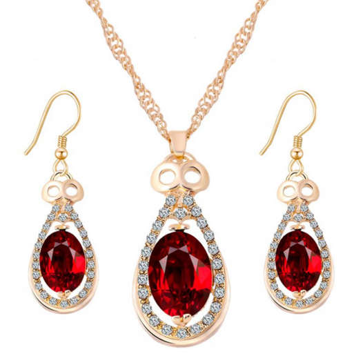 EXQUISITE!! YELLOW GOLD PLATED WITH SIMULATED DIAMOND NECKLACE AND EARRING SET