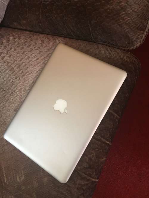 MacBook Air 13 inch with charger included