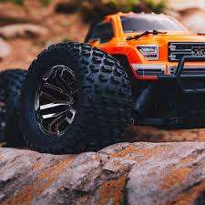 ARRMA 1/10 Granite 4x4 BLX Mnstr RTR #AR102666