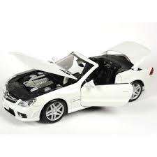 Maisto Special Edition 1:18 Mercedes-Benz SL63 AMG