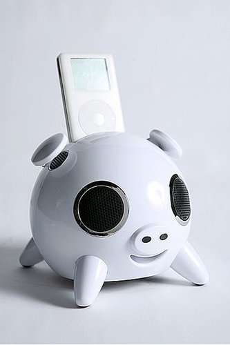 Shox iPig Docking Station  and speakers for iPod