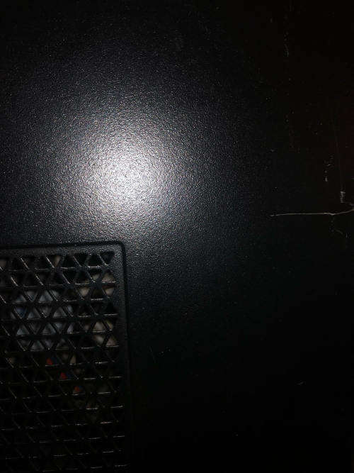 Dell Vostro 3670 i3 8100, 250gb SSD, 1TB HDD, *3 slight scratches on one of the panels Pictures incl