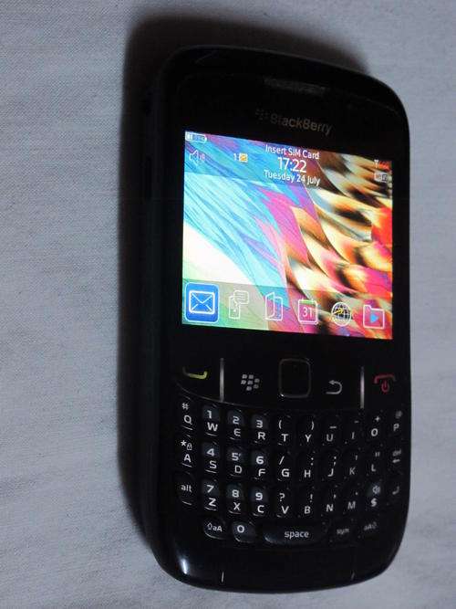 ORIGINAL BLACKBERRY Curve 8520 EXCELLENT CONDITION!! Local stock