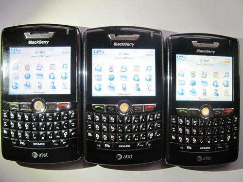 3 x Genuine! BLACKBERRY 8820's. BBM, Whatsapp, e-mail, etc. 1 BID for 3 Phones.