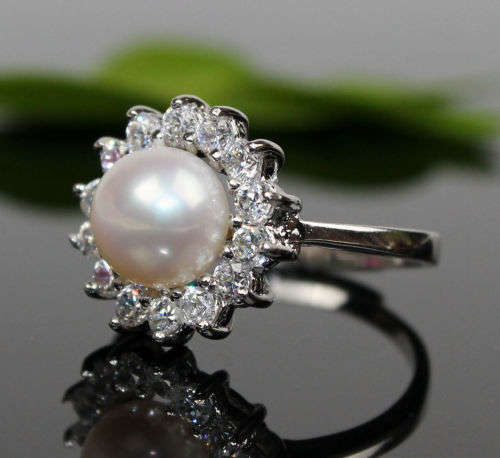 Genuine Freshwater Cultured Pearl & Silver Ring Size 7