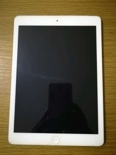 IPAD AIR 1 - 64GIG - WHITE - 4G & WIFI - NO BOX for sale
