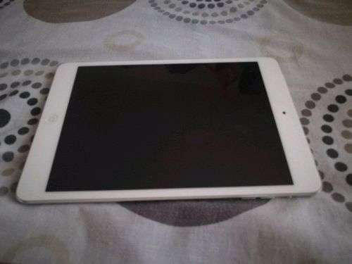 iPAD MINI 1 - 32gig - WHITE - WIFI ONLY