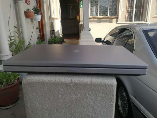 HP i5 EliteBook 8560p