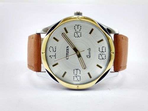 RARE VINTAGE MEN'S CITIZEN QUARTZ 42MM JAPAN MADE WRIST WATCH FOR GENTS WEAR