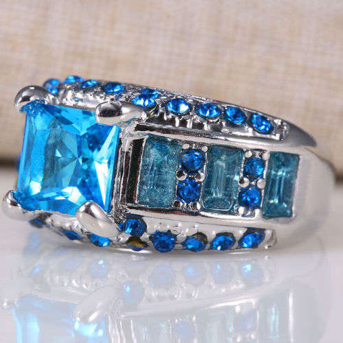 2.1ct Women 925 Silver Blue Topaz Gemstone Size 9