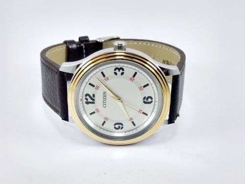 RARE VINTAGE MEN'S CITIZEN QUARTZ 42MM JAPAN MADE WRIST WATCH FOR GENTS WEAR