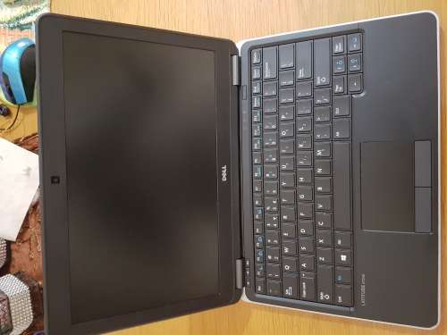 Dell E7240 i5 UltraBook, 256gb SSD and 8gb ram