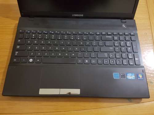 Samsung NP300E5A Laptop i3