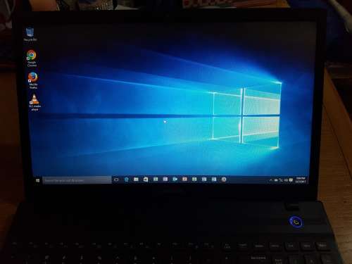 Samsung NP300E5A Laptop i3