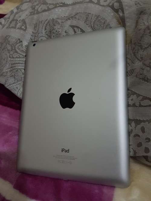 IPAD 4  - 16GIG - BLACK - WIFI ONLY