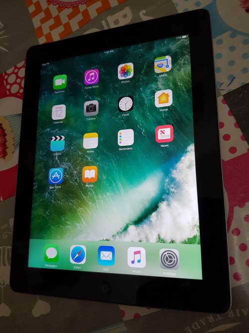 IPAD 4  - 16GIG - BLACK - WIFI ONLY