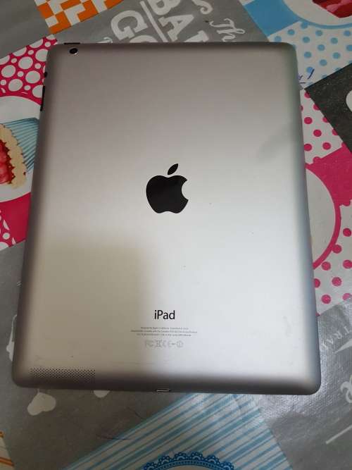 IPAD 4  - 16GIG - BLACK - WIFI ONLY