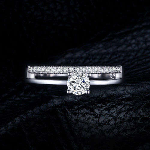 925 Solid Sterling Silver Cubic Zirconia Wedding Ring   - Ring Size 6