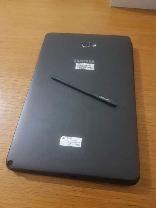 Samsung Galaxy Tab A2016 10.1 inch very clean (SM-P585)