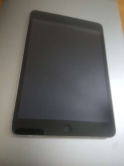 iPAD MINI 1 - 32gig - black - WIFI ONLY