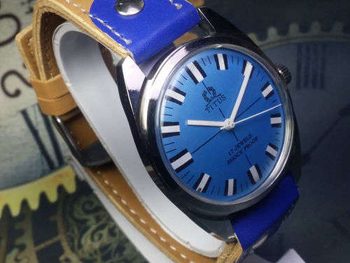 Vintage Titus 17J Hand Winding Movement Mens Analog Dial Wrist Watch