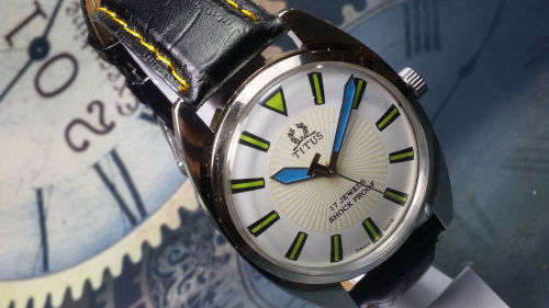 Vintage TITUS Swiss Made Mechanical Handwinding Movement Mens Wrist Watch