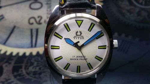 Vintage TITUS Swiss Made Mechanical Handwinding Movement Mens Wrist Watch