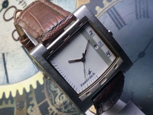 Fastrack Quartz Battery Movement Mens Analog Date Dial Wrist Watch